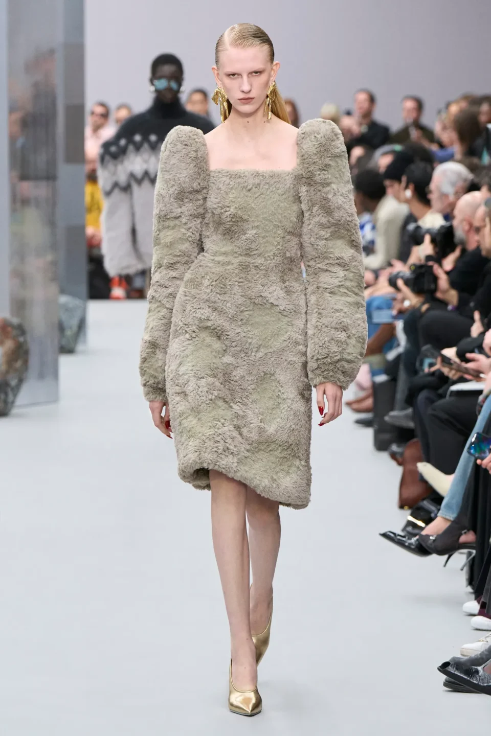 00012-acne-studios-fall-2025-ready-to-wear-credit-gorunway