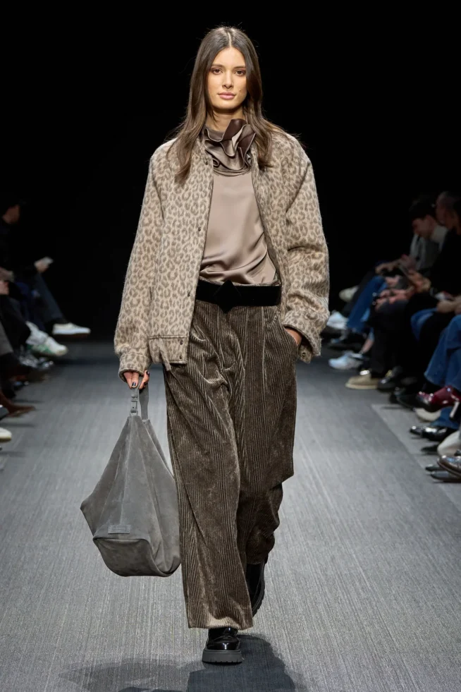 00012-emporio-armani-fall-2025-ready-to-wear-credit-gorunway