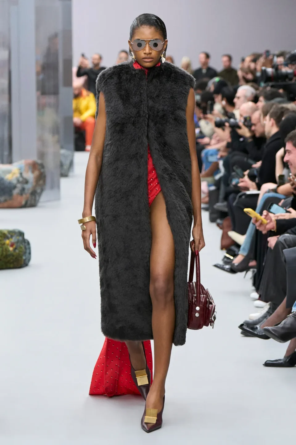 00013-acne-studios-fall-2025-ready-to-wear-credit-gorunway