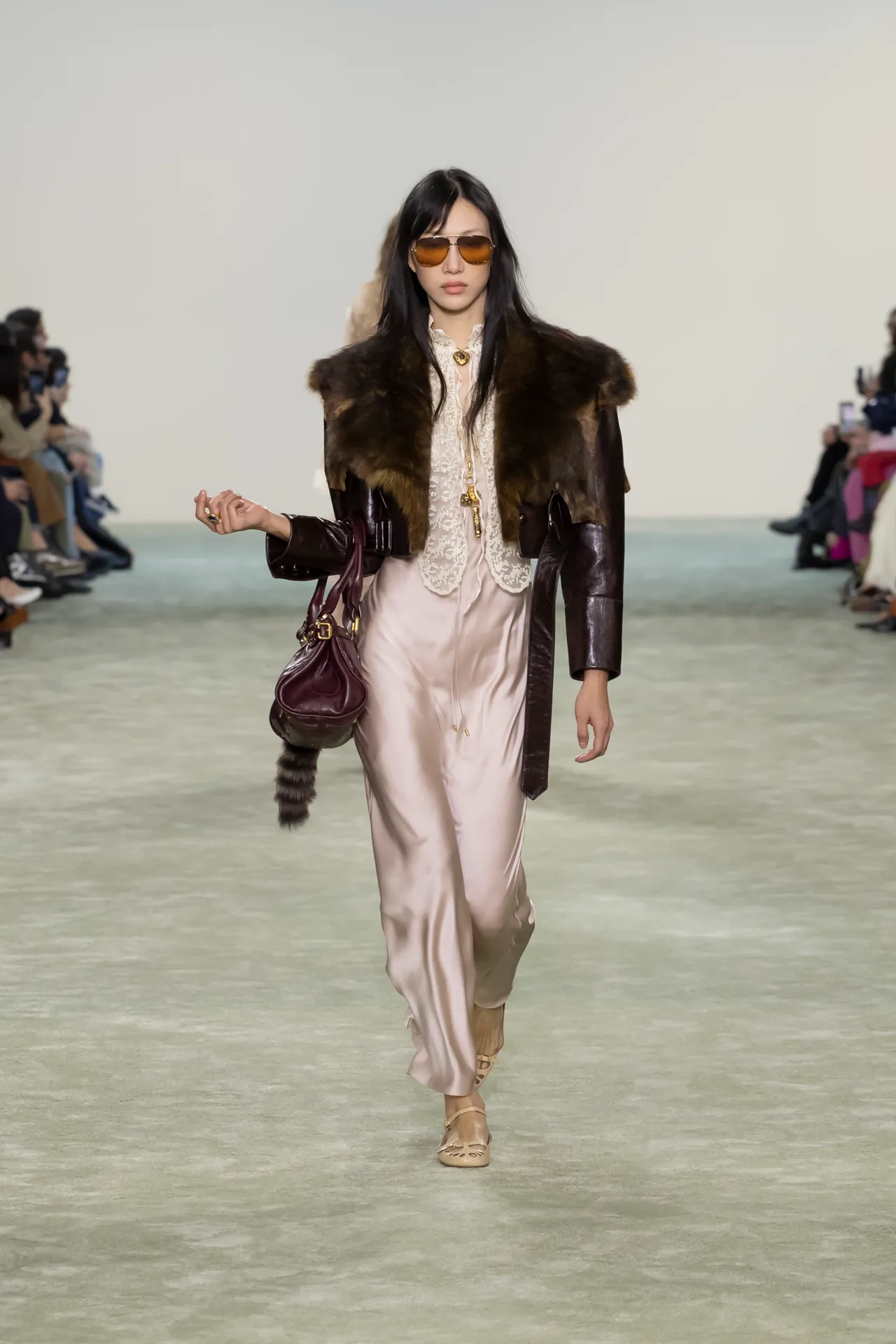 00013-chloe-fall-2025-ready-to-wear-credit-brand