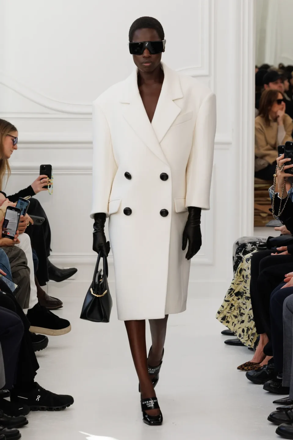 00013-givenchy-fall-2025-ready-to-wear-credit-brand