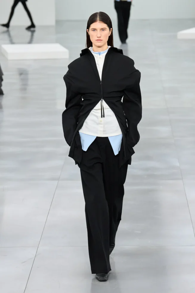 00013-issey-miyake-fall-2025-ready-to-wear-credit-gorunway