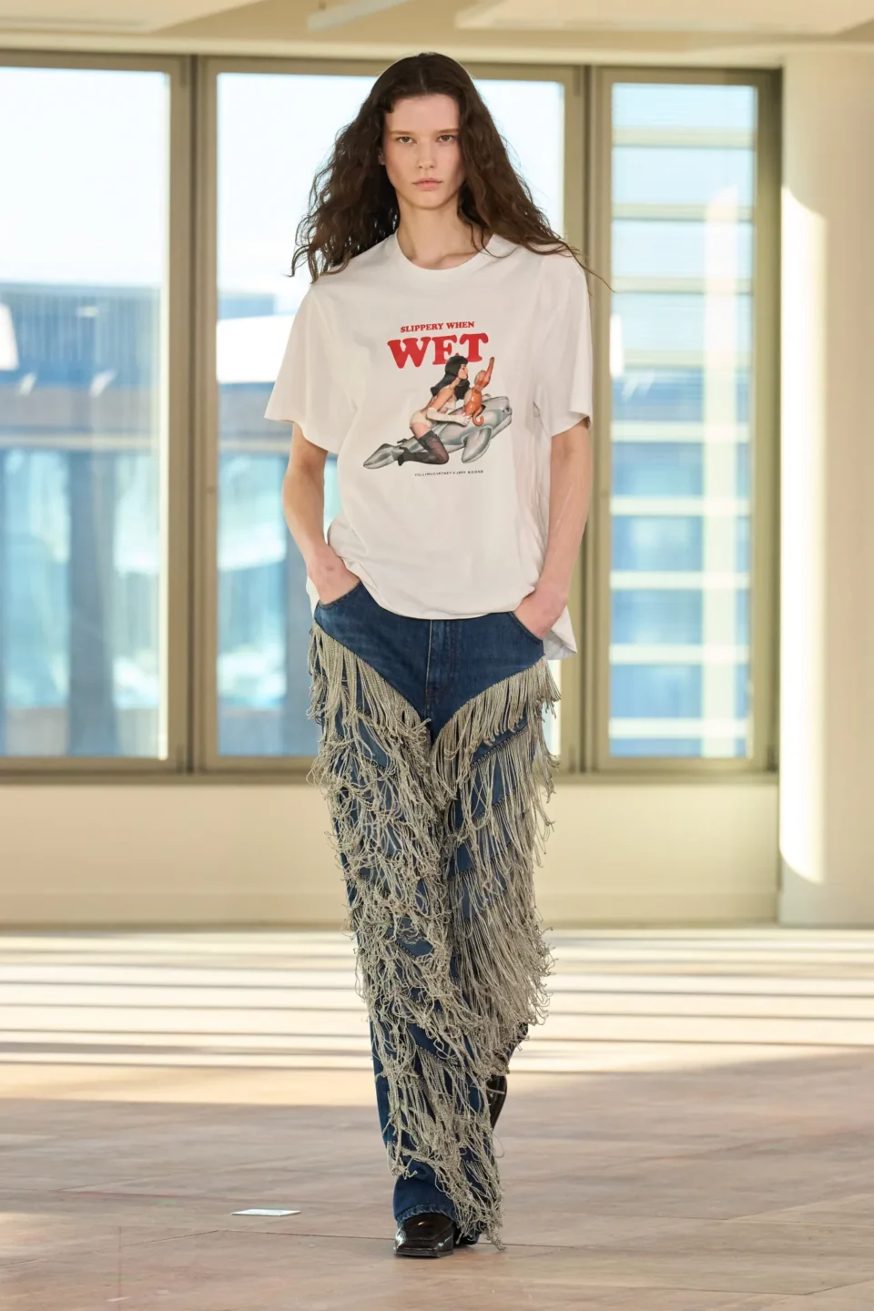 00013-stella-mccartney-fall-2025-ready-to-wear-credit-gorunway