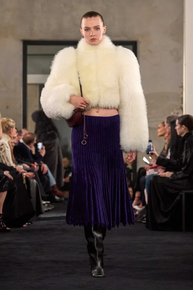 00014-alaia-fall-2025-ready-to-wear-credit-brand