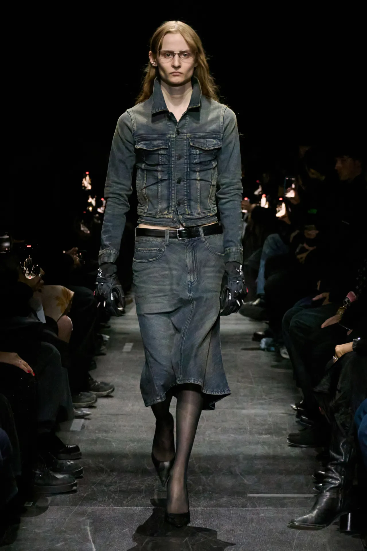 00014-balenciaga-fall-2025-ready-to-wear-credit-gorunway