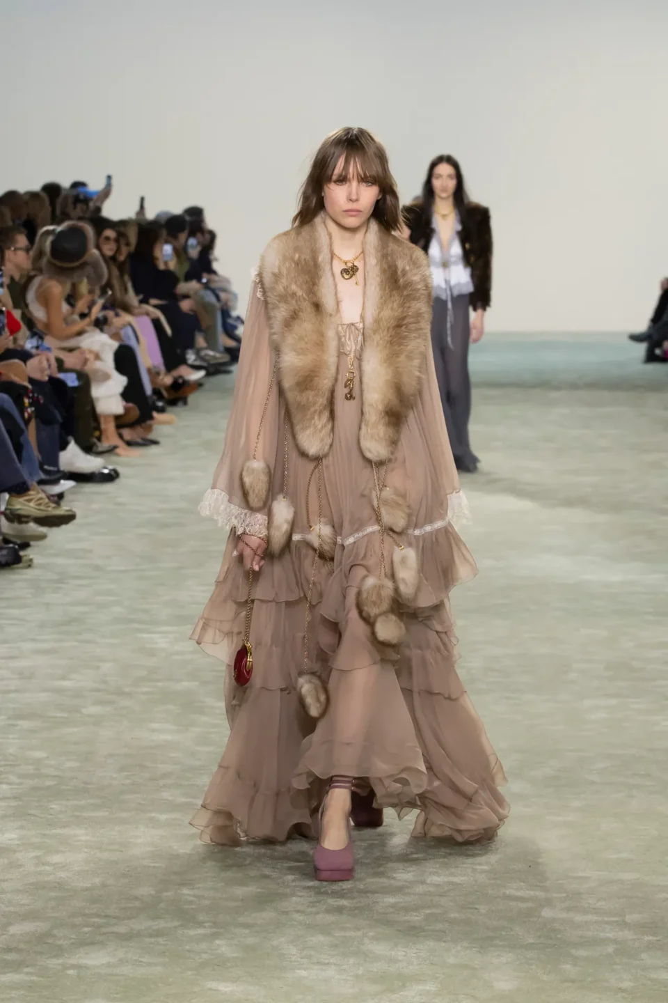 00014-chloe-fall-2025-ready-to-wear-credit-brand