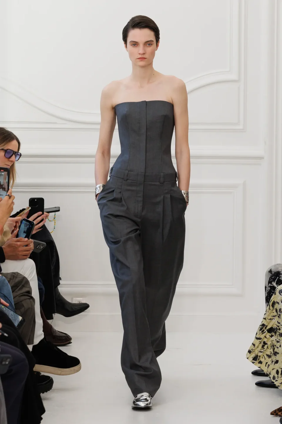 00014-givenchy-fall-2025-ready-to-wear-credit-brand