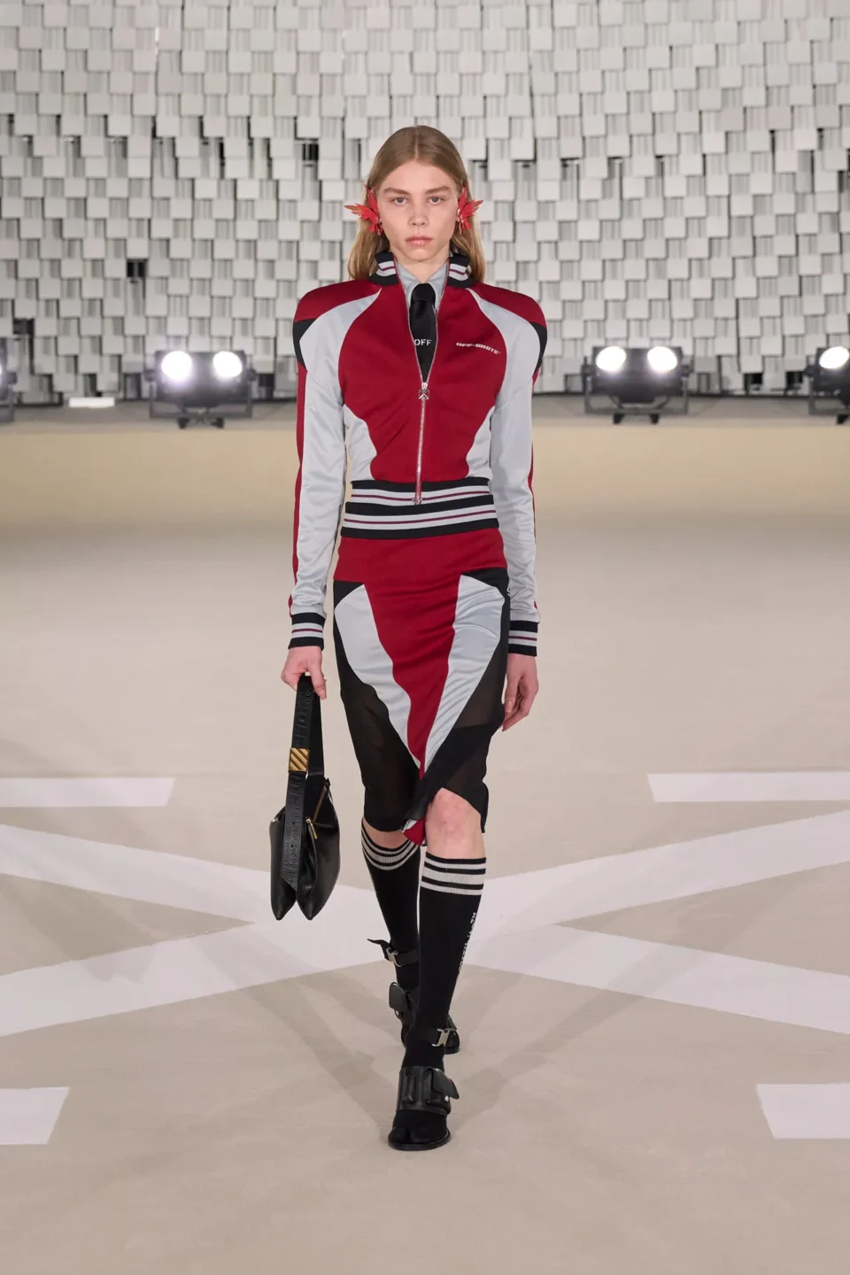 00014-off-white-fall-2025-ready-to-wear-credit-gorunway