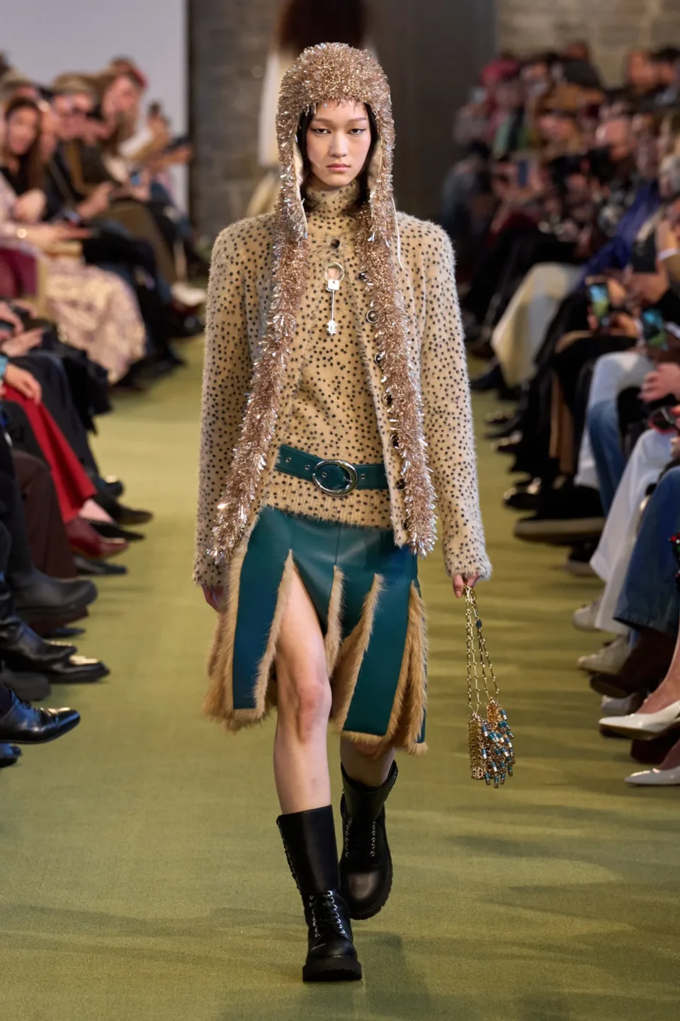 00014-rabanne-fall-2025-ready-to-wear-credit-gorunway
