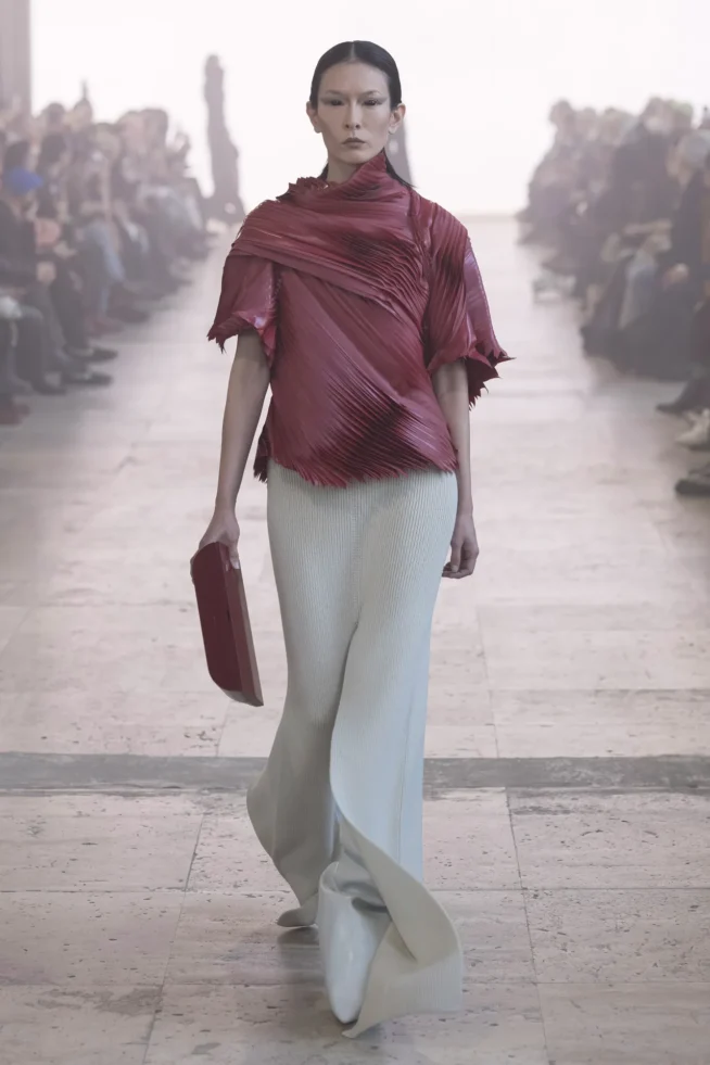 00014-rick-owens-fall-2025-ready-to-wear-credit-brand