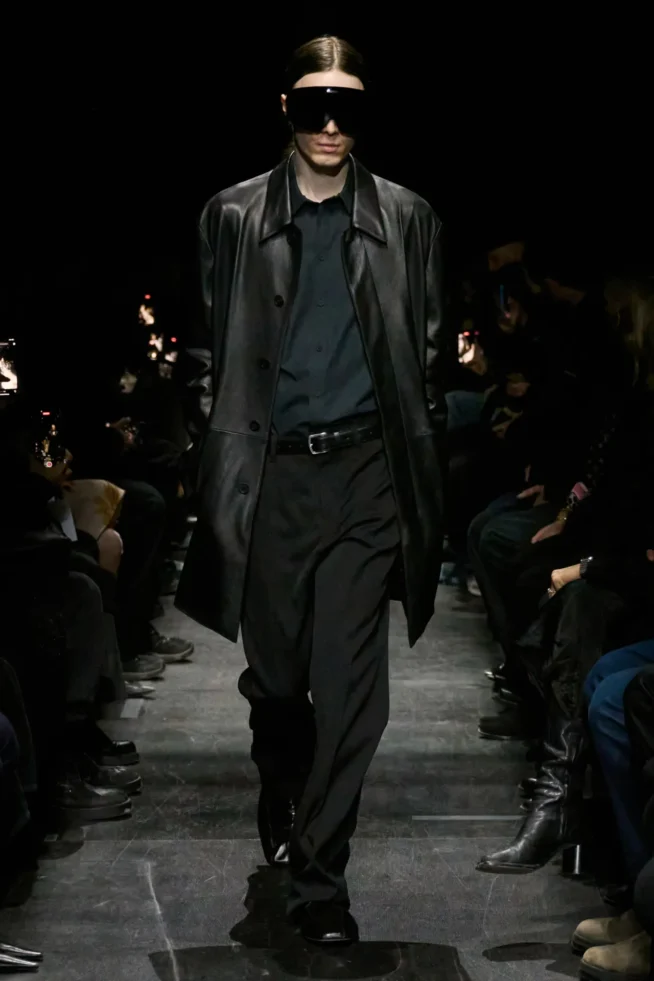 00015-balenciaga-fall-2025-ready-to-wear-credit-gorunway