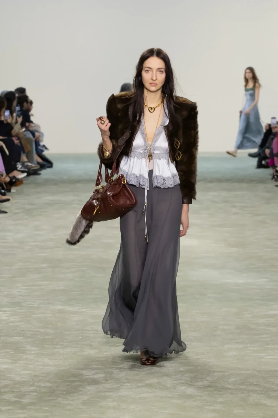 00015-chloe-fall-2025-ready-to-wear-credit-brand