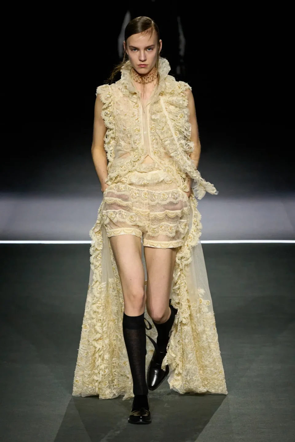 00015-christian-dior-fall-2025-ready-to-wear-credit-gorunway