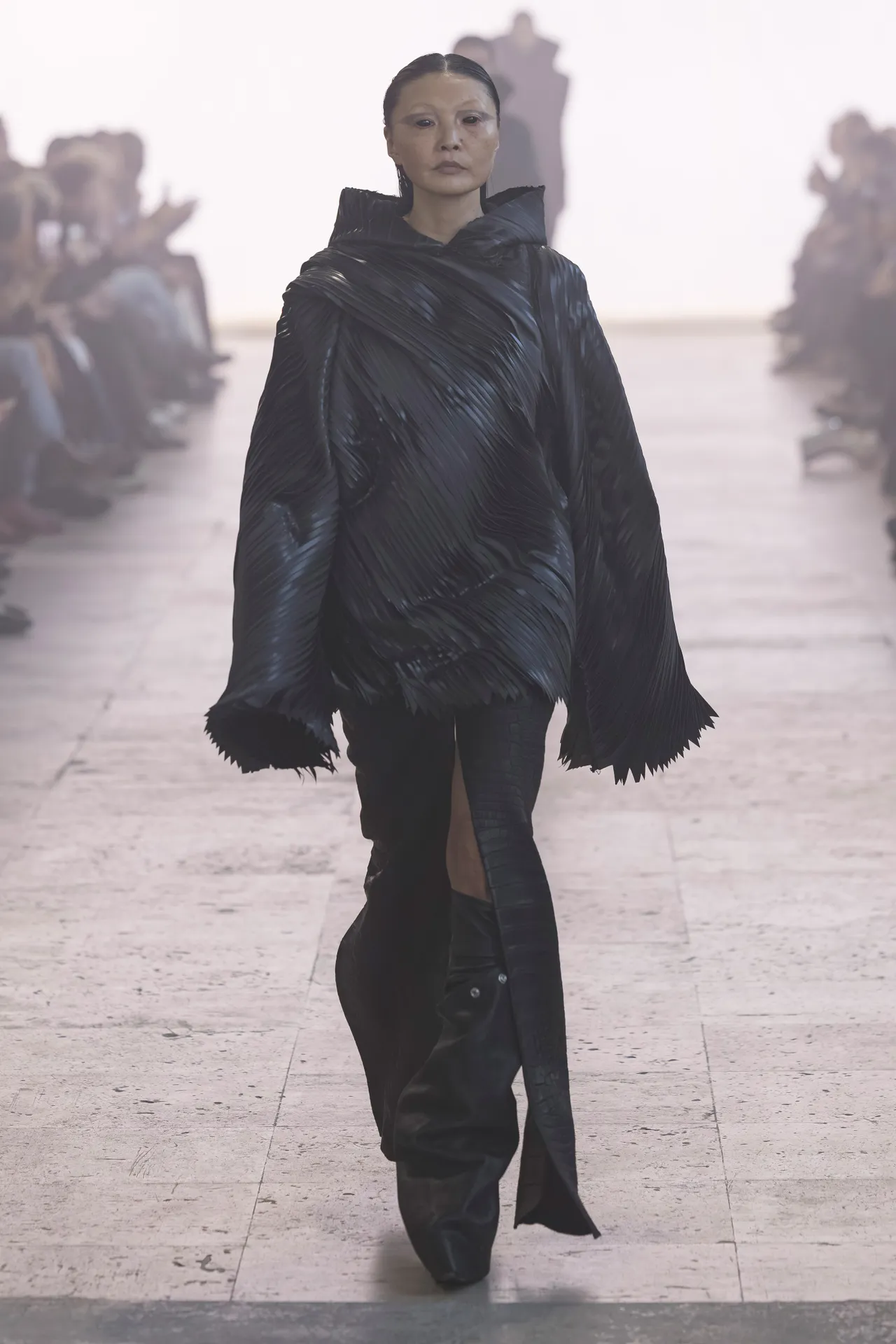 00015-rick-owens-fall-2025-ready-to-wear-credit-brand