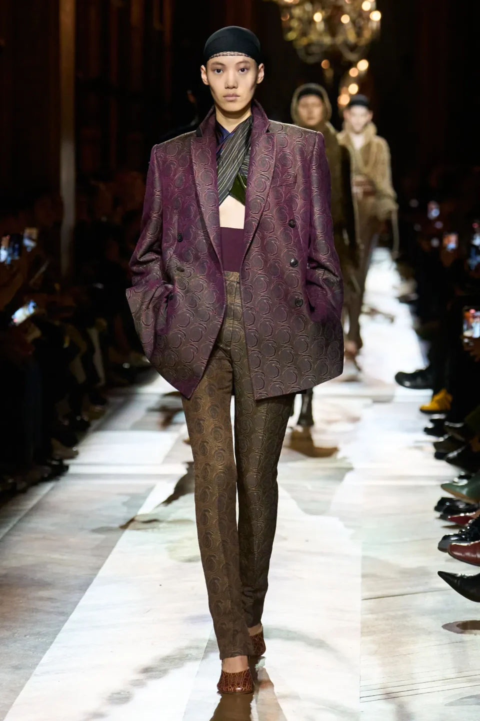 00016-dries-van-noten-fall-2025-ready-to-wear-credit-gorunway
