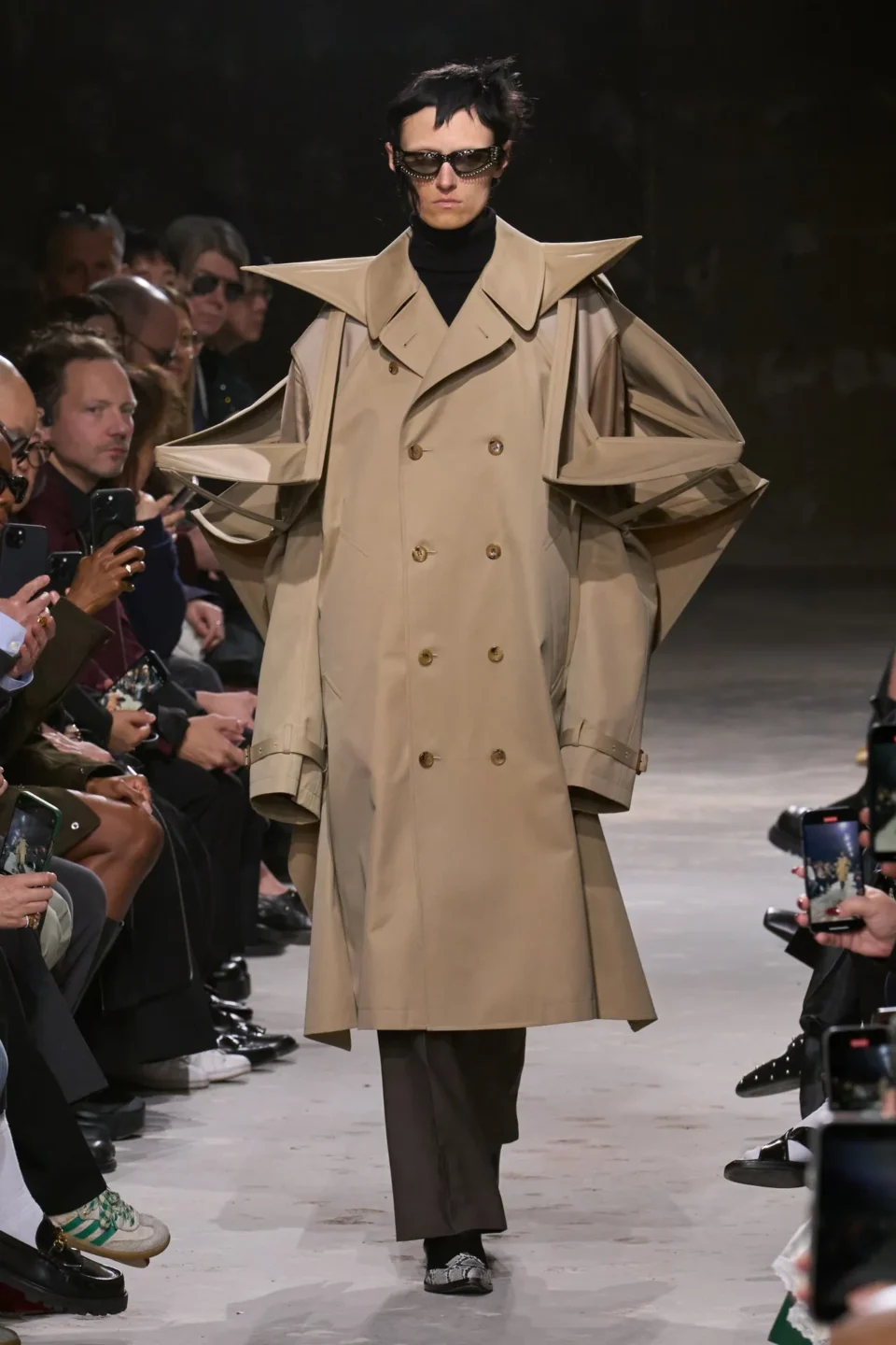 00016-junya-watanabe-fall-2025-ready-to-wear-credit-gorunway