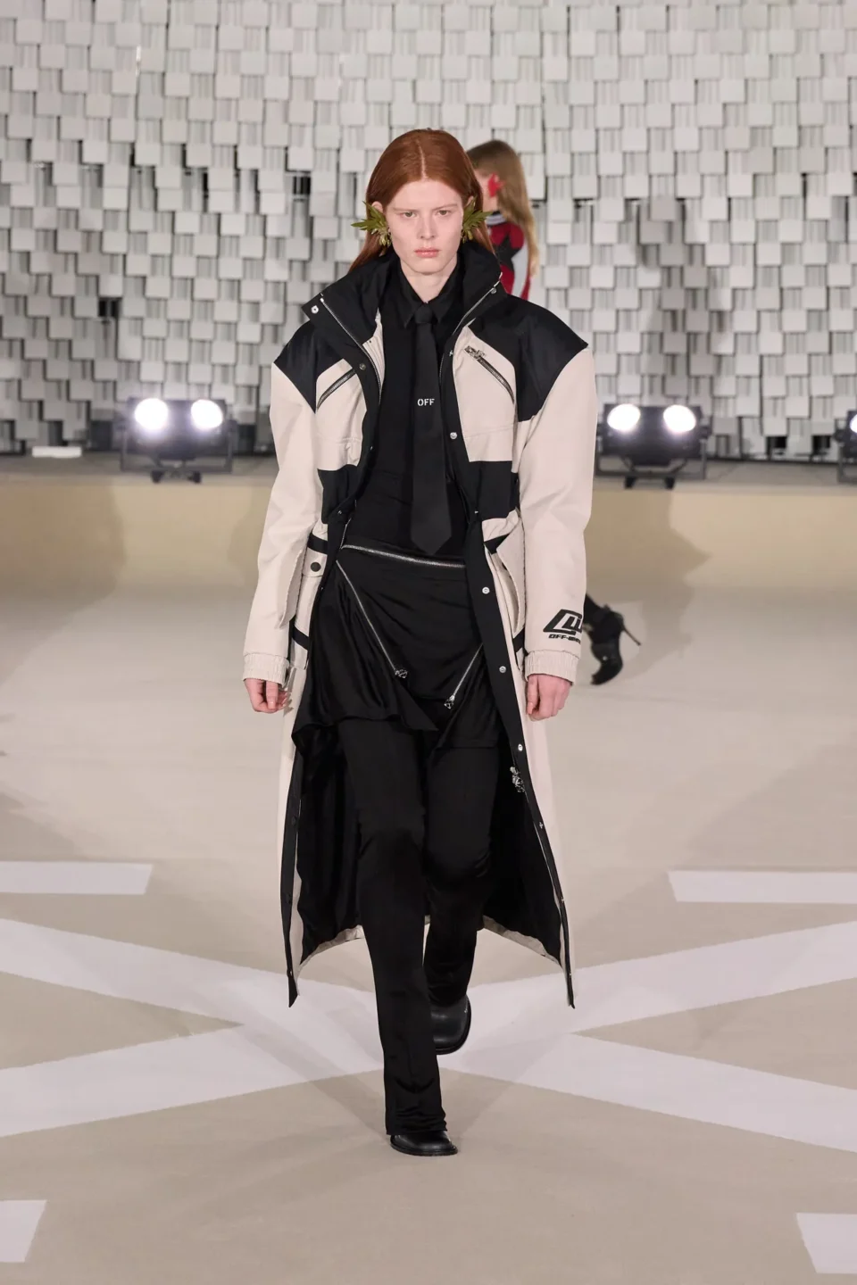 00016-off-white-fall-2025-ready-to-wear-credit-gorunway