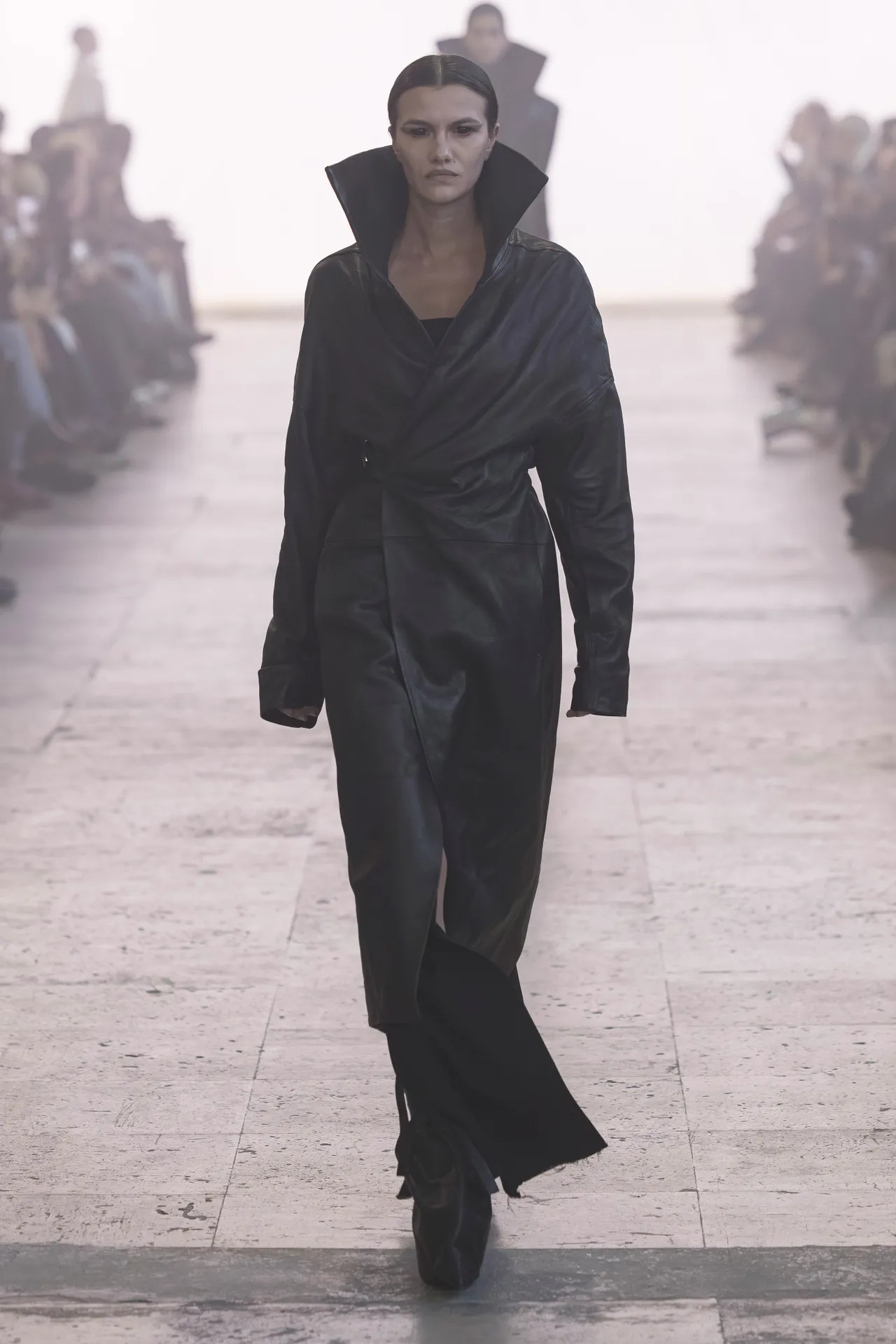 00016-rick-owens-fall-2025-ready-to-wear-credit-brand
