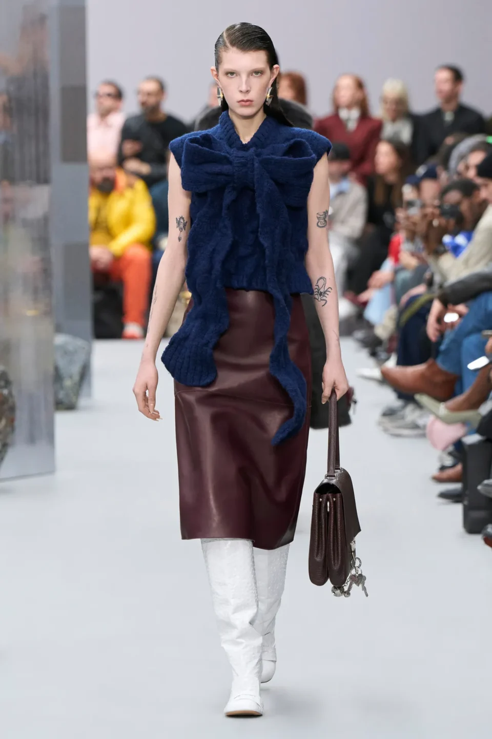 00017-acne-studios-fall-2025-ready-to-wear-credit-gorunway