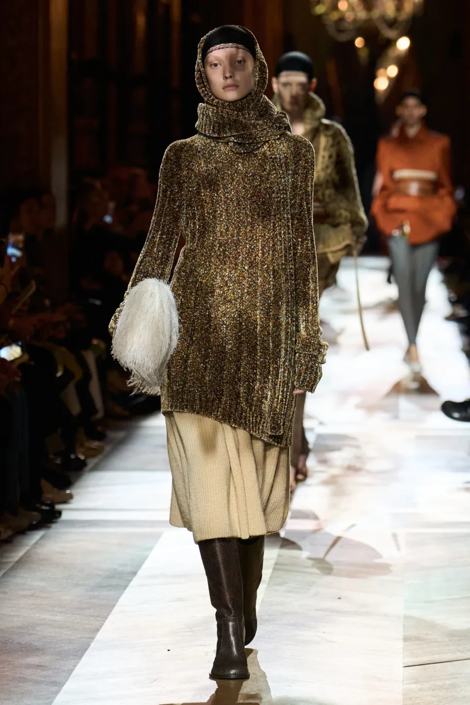 00017-dries-van-noten-fall-2025-ready-to-wear-credit-gorunway