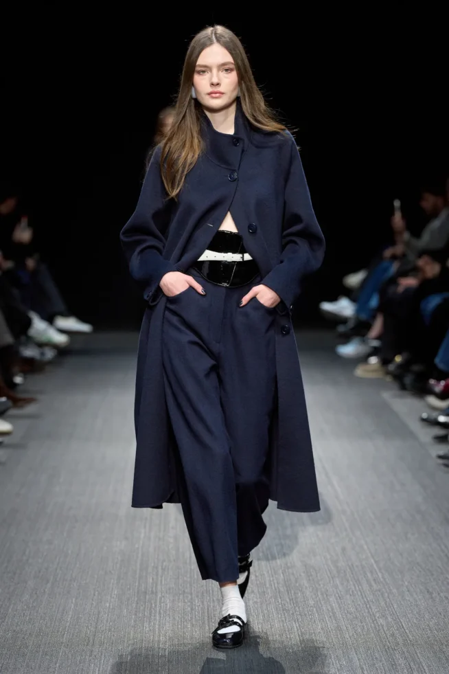 00017-emporio-armani-fall-2025-ready-to-wear-credit-gorunway