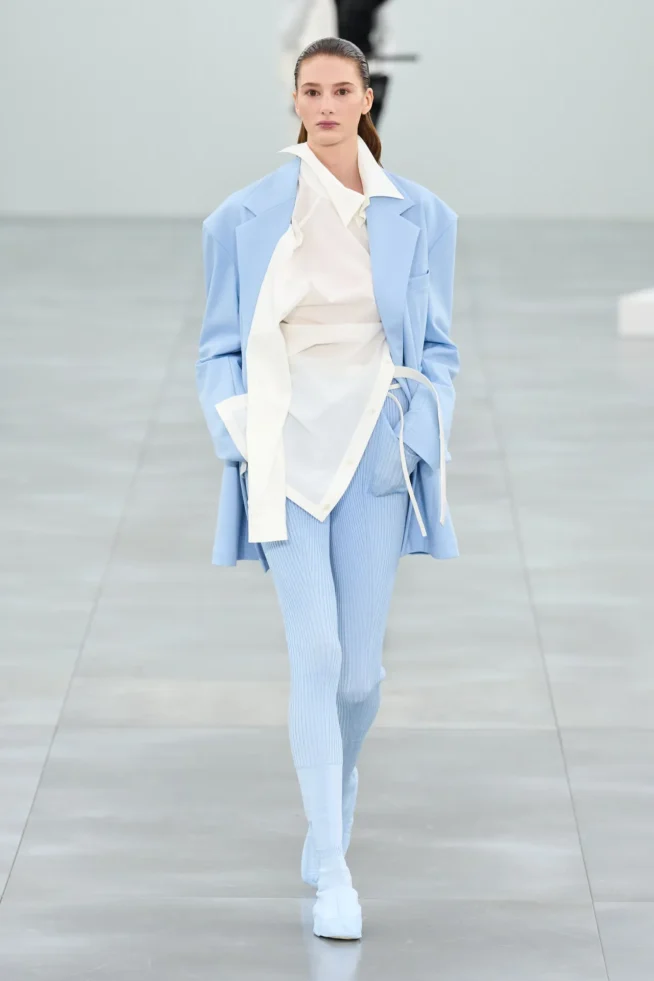 00017-issey-miyake-fall-2025-ready-to-wear-credit-gorunway