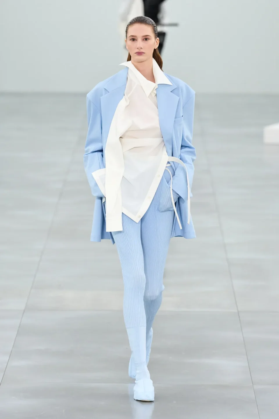 00017-issey-miyake-fall-2025-ready-to-wear-credit-gorunway