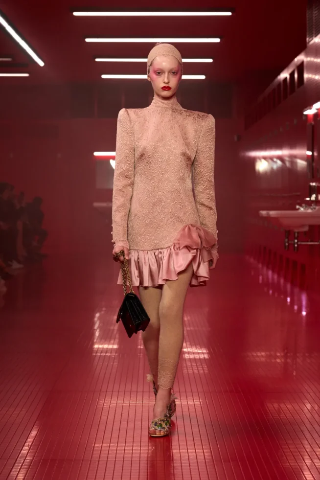 00017-valentino-fall-2025-ready-to-wear-credit-gorunway