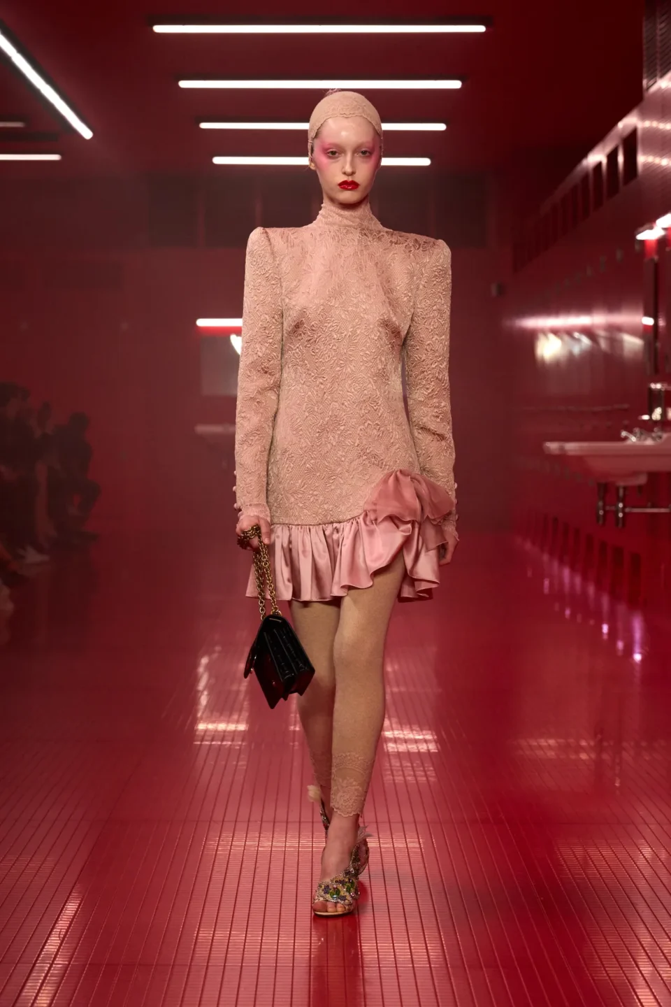 00017-valentino-fall-2025-ready-to-wear-credit-gorunway