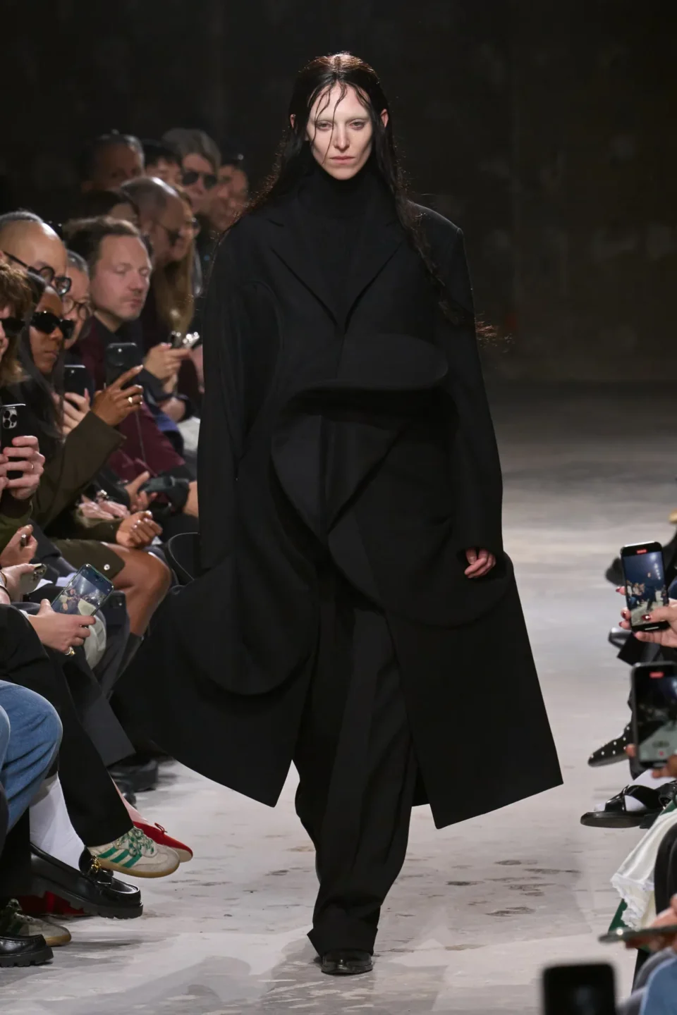 00018-junya-watanabe-fall-2025-ready-to-wear-credit-gorunway
