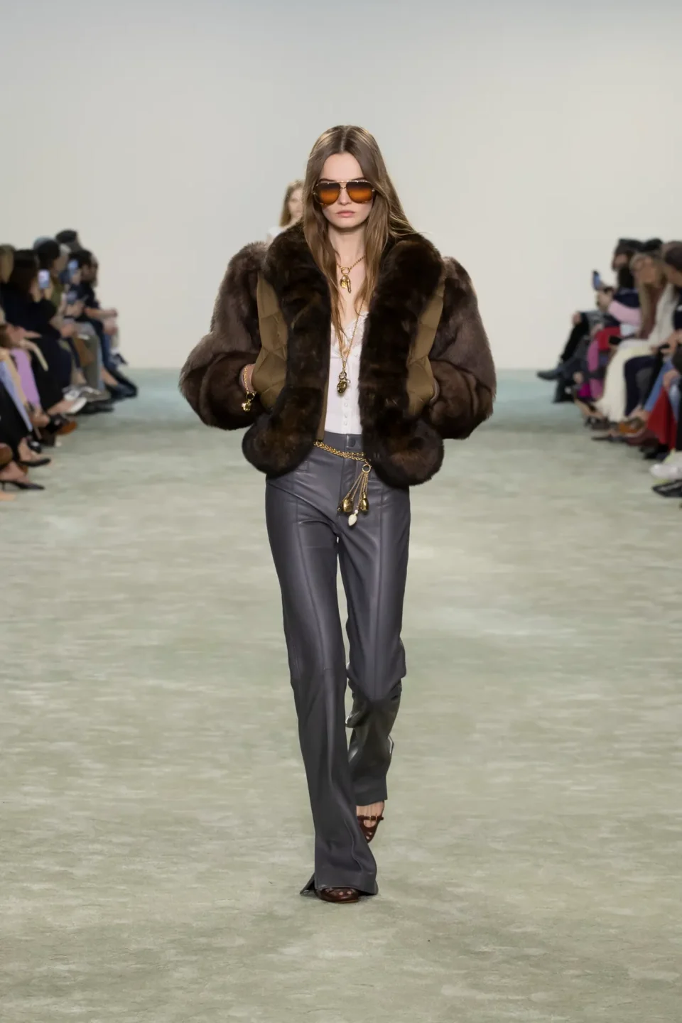 00019-chloe-fall-2025-ready-to-wear-credit-brand