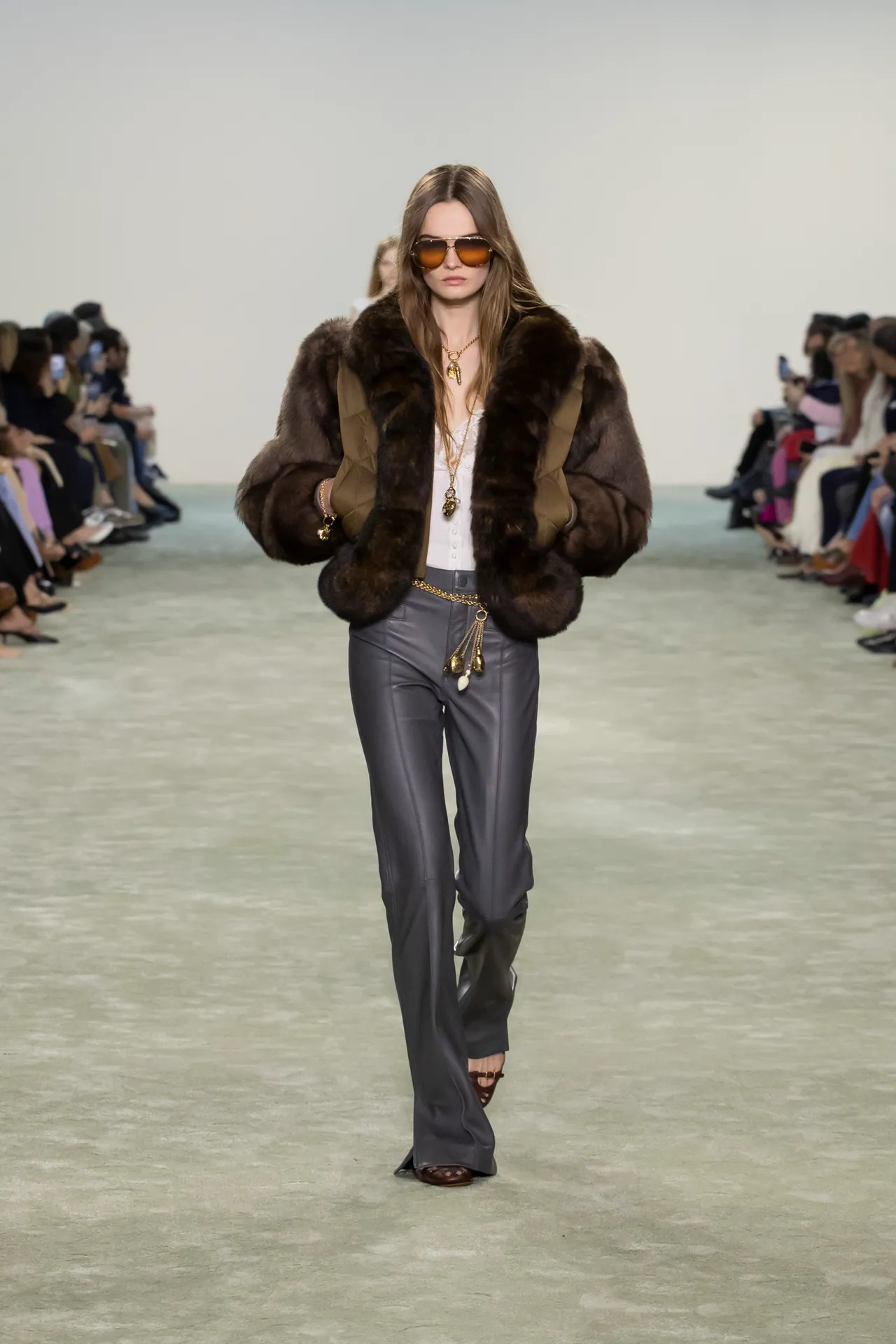 00019-chloe-fall-2025-ready-to-wear-credit-brand
