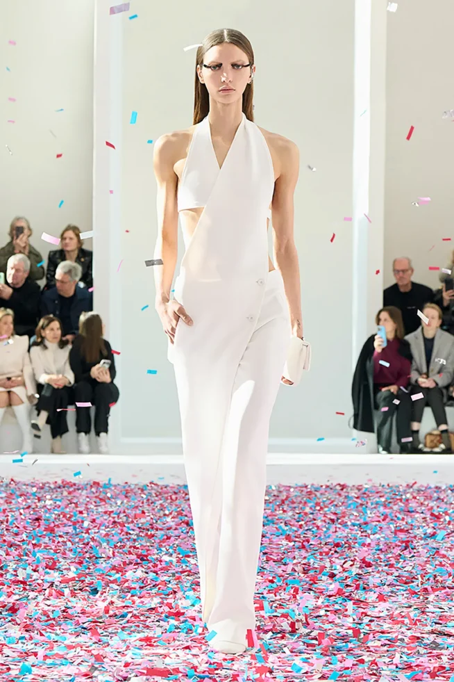 00019-courreges-fall-2025-ready-to-wear-credit-brand