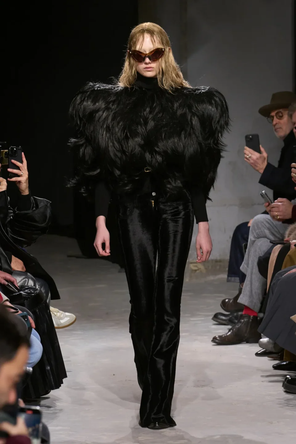 00019-junya-watanabe-fall-2025-ready-to-wear-credit-gorunway