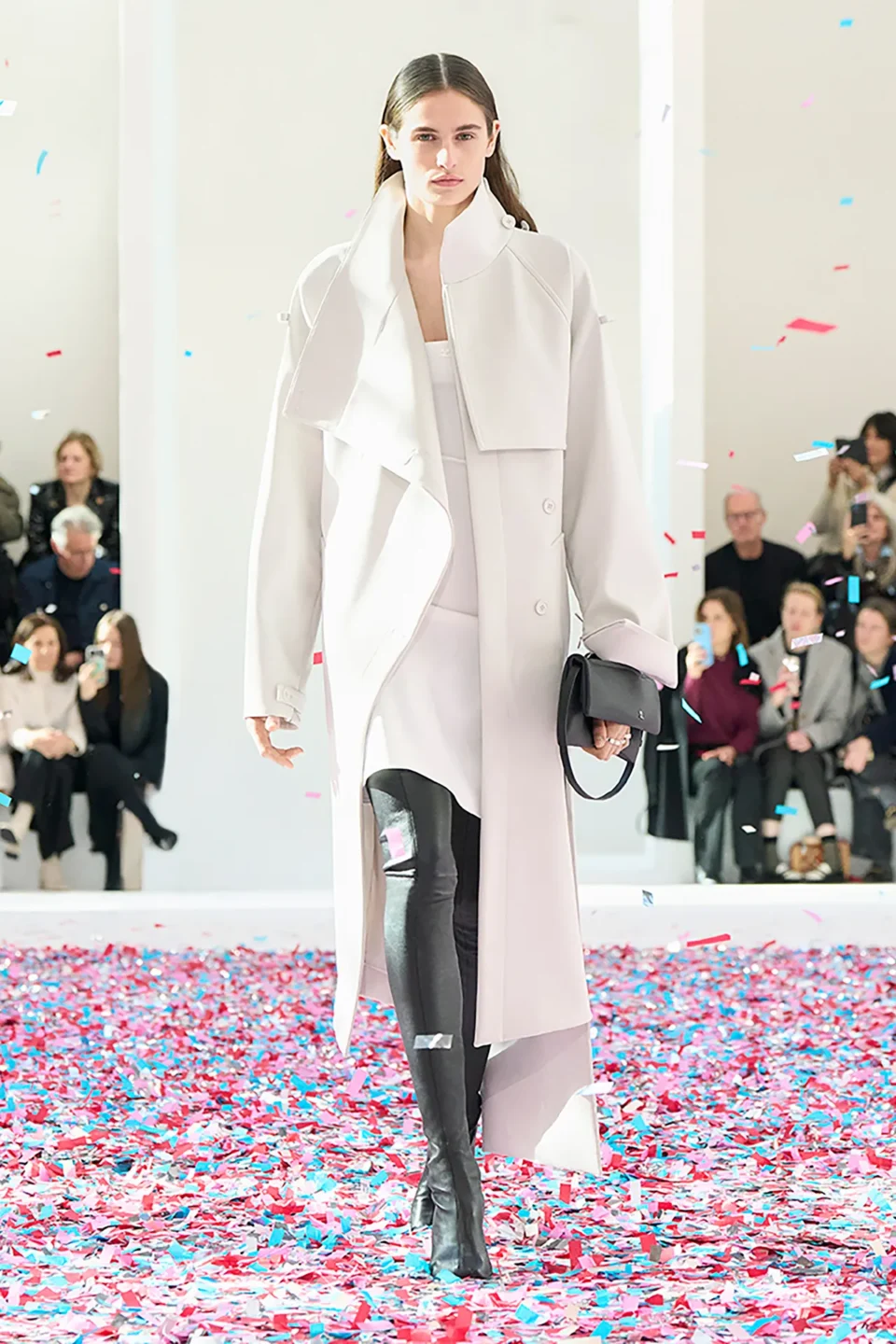 00020-courreges-fall-2025-ready-to-wear-credit-brand