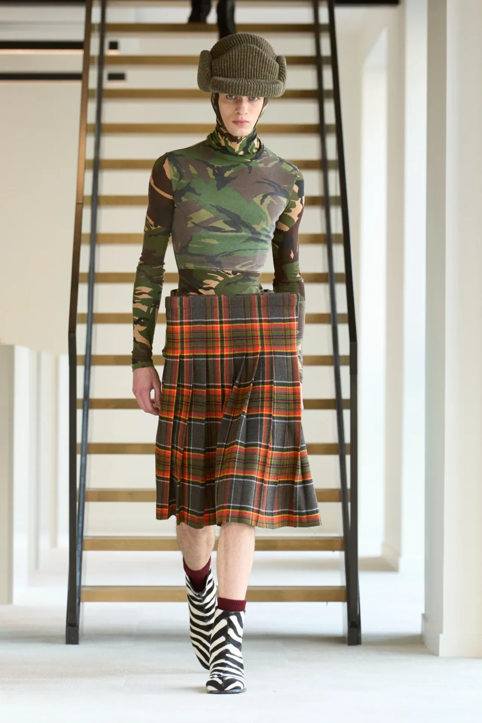 00020-duran-lantink-fall-2025-ready-to-wear-credit-gorunway
