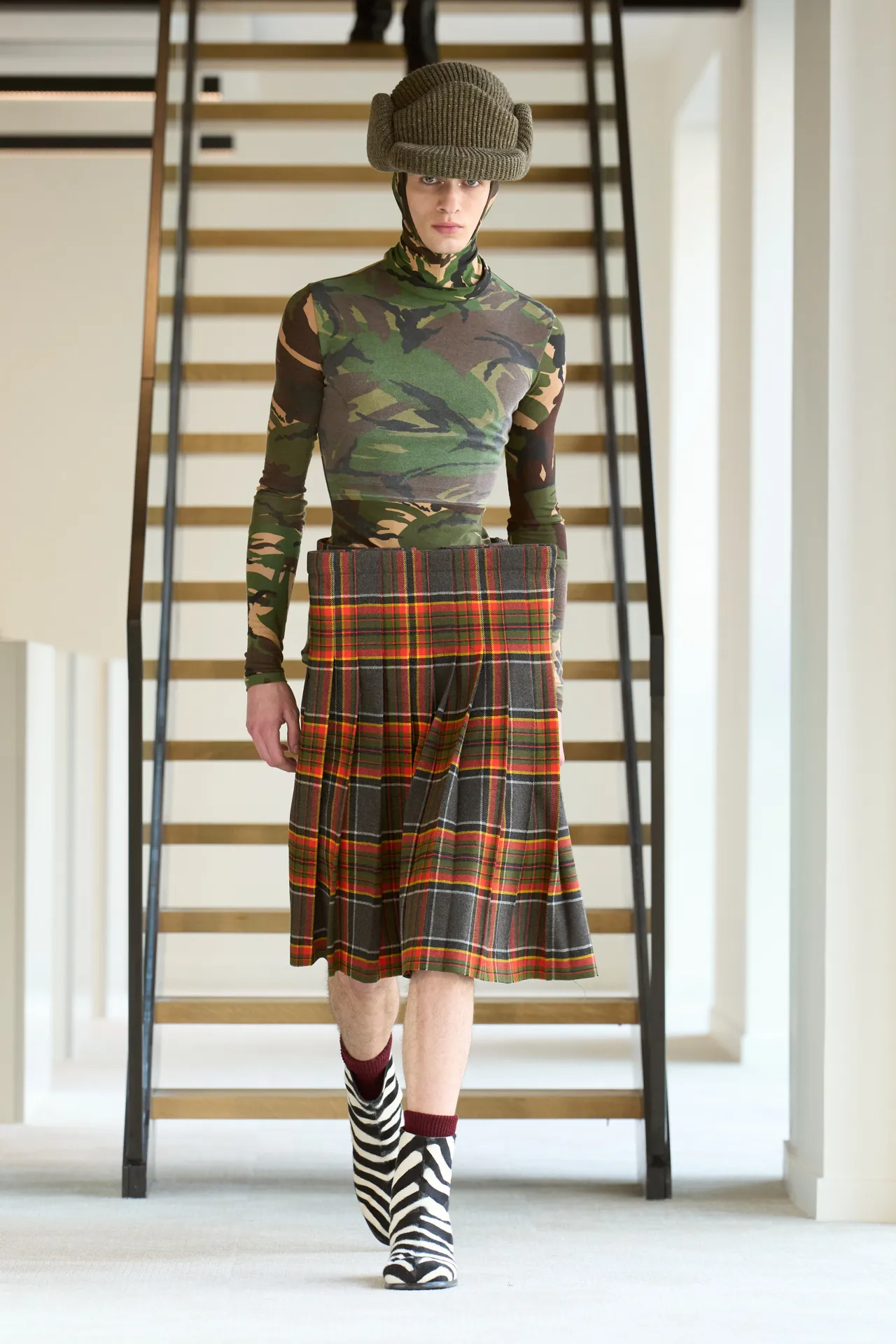 00020-duran-lantink-fall-2025-ready-to-wear-credit-gorunway