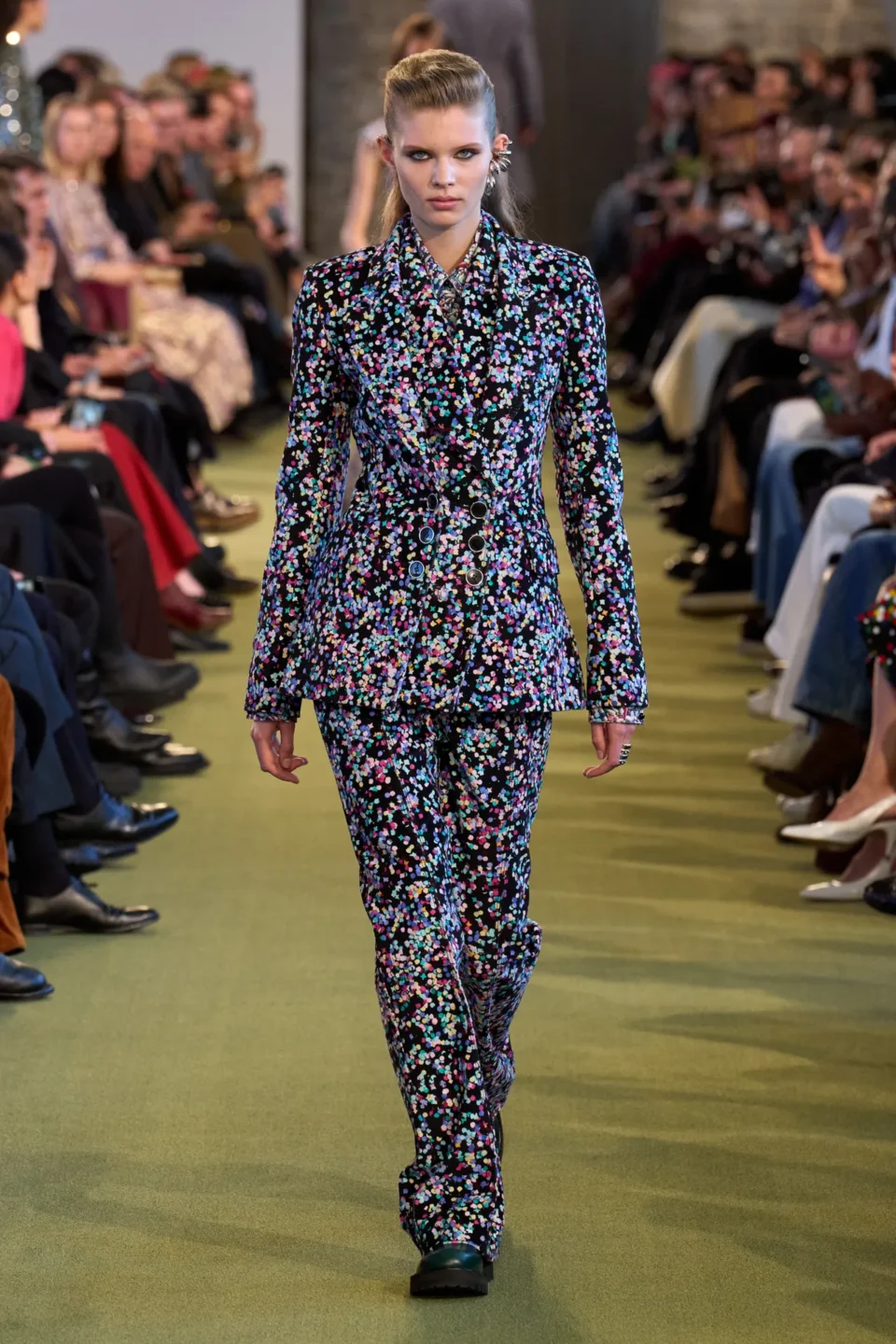 00020-rabanne-fall-2025-ready-to-wear-credit-gorunway
