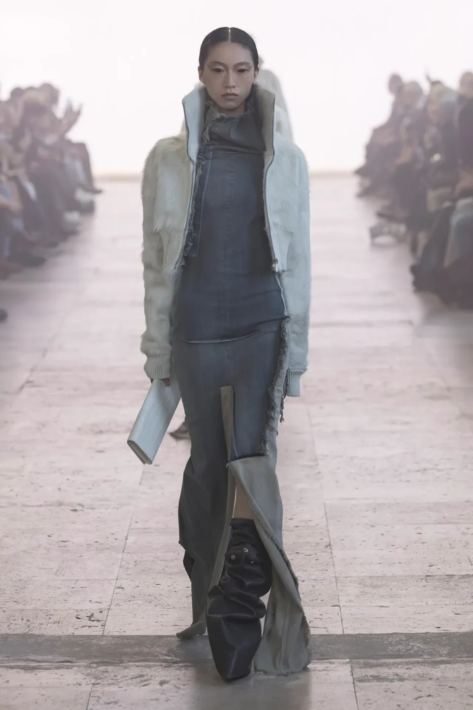00020-rick-owens-fall-2025-ready-to-wear-credit-brand