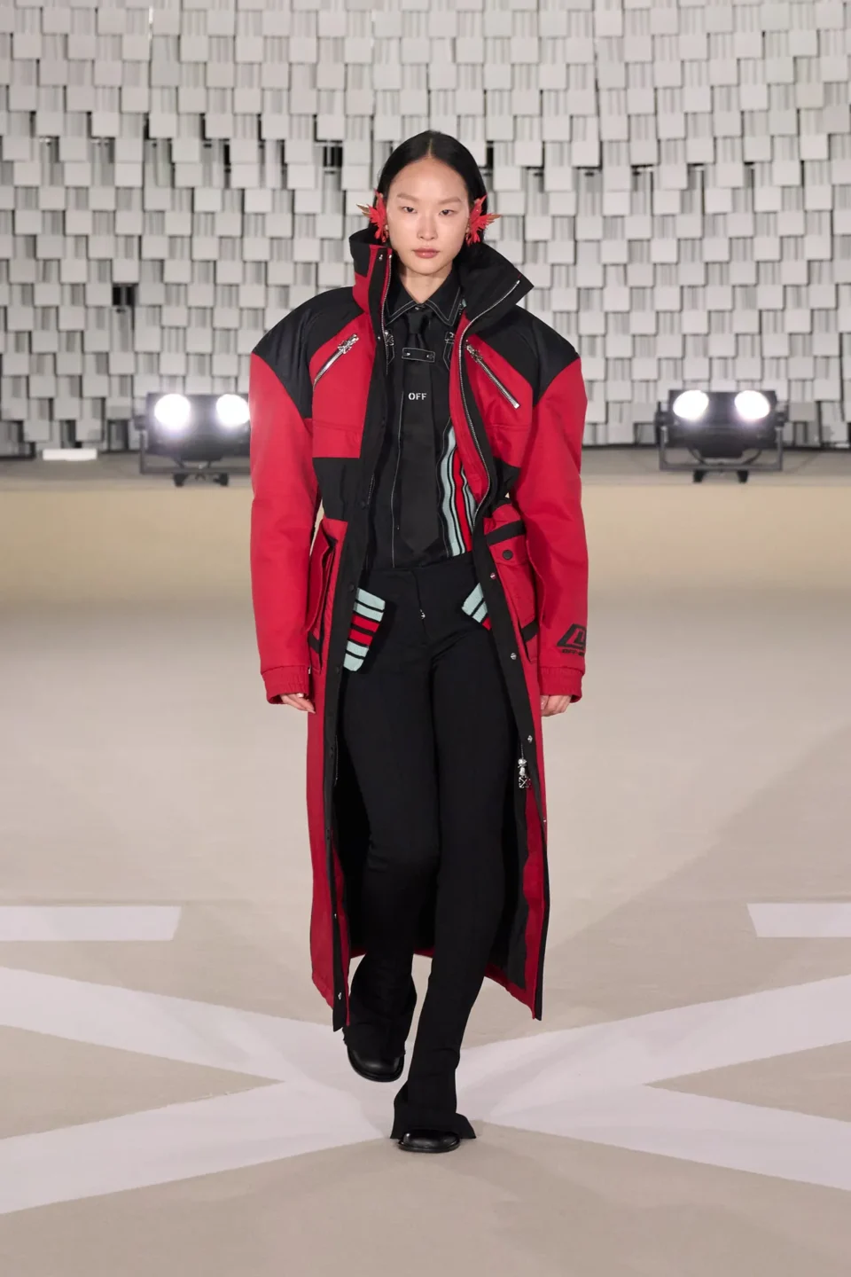 00021-off-white-fall-2025-ready-to-wear-credit-gorunway
