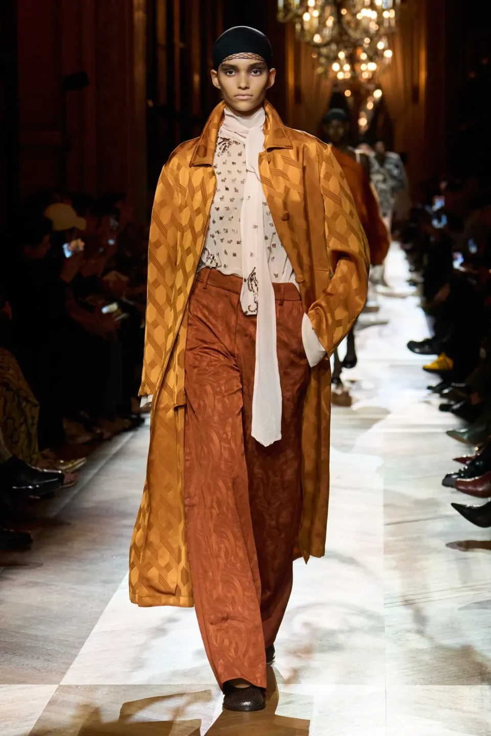 00022-dries-van-noten-fall-2025-ready-to-wear-credit-gorunway