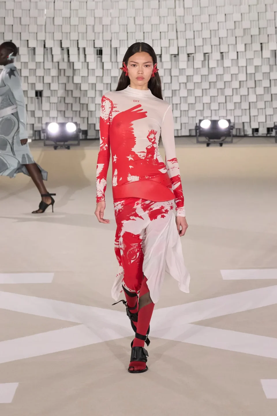 00022-off-white-fall-2025-ready-to-wear-credit-gorunway