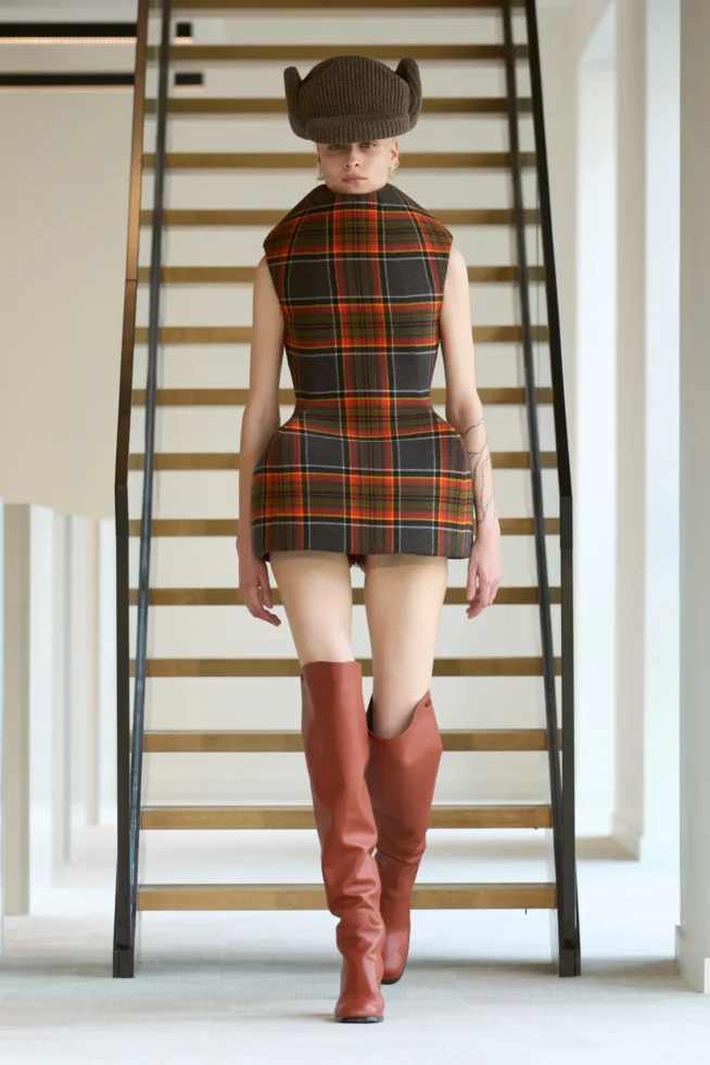 00023-duran-lantink-fall-2025-ready-to-wear-credit-gorunway