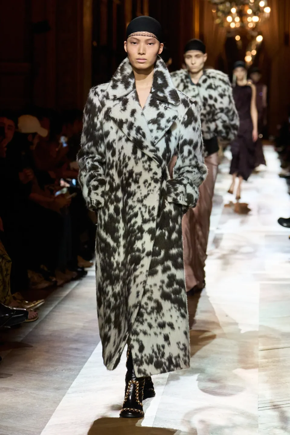 00024-dries-van-noten-fall-2025-ready-to-wear-credit-gorunway