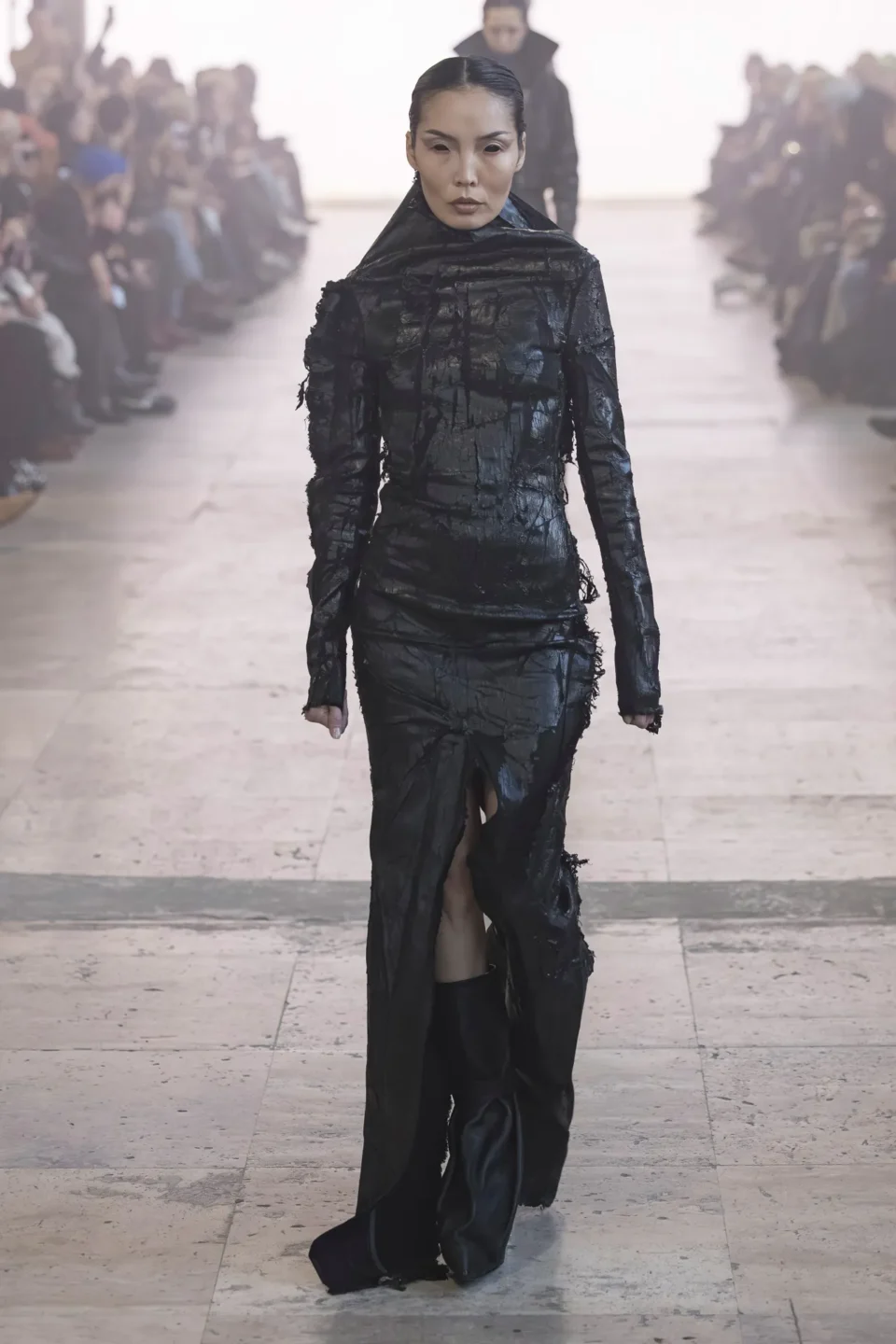 00025-rick-owens-fall-2025-ready-to-wear-credit-brand