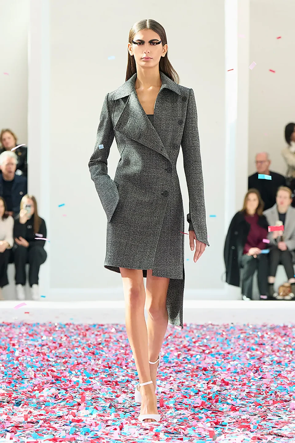00026-courreges-fall-2025-ready-to-wear-credit-brand