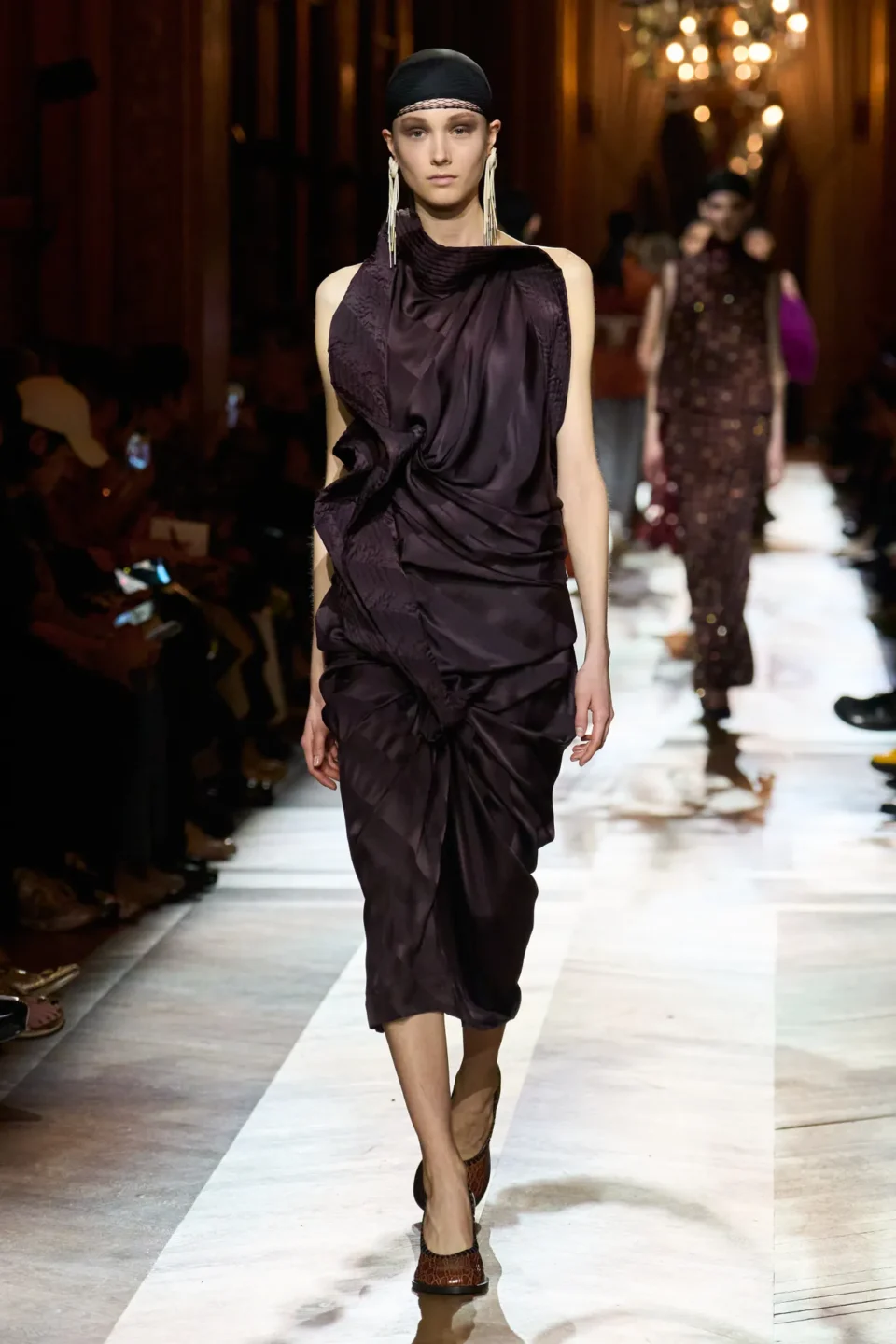 00026-dries-van-noten-fall-2025-ready-to-wear-credit-gorunway