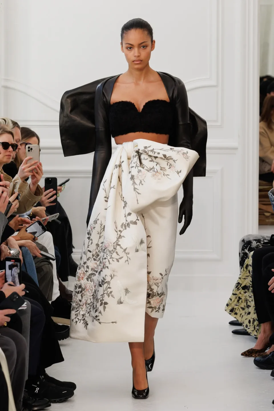 00026-givenchy-fall-2025-ready-to-wear-credit-brand