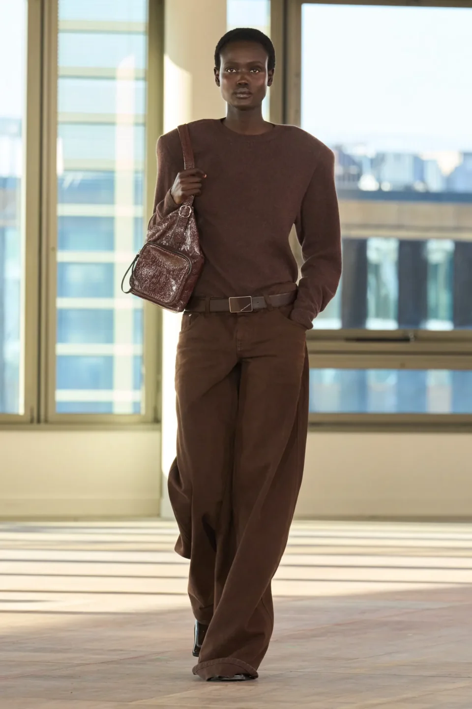 00026-stella-mccartney-fall-2025-ready-to-wear-credit-gorunway