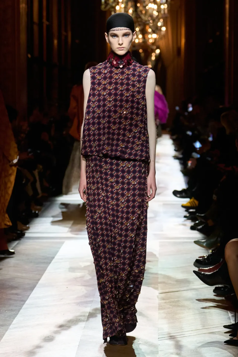 00027-dries-van-noten-fall-2025-ready-to-wear-credit-gorunway
